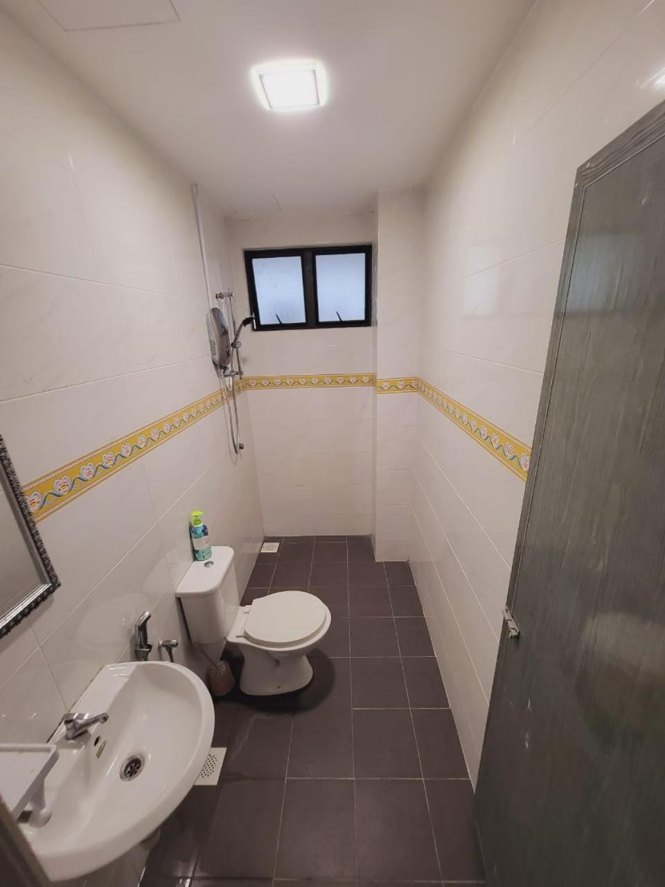 Izz Homestay Apartment Casa Kayangan Meru Ipoh Luaran gambar